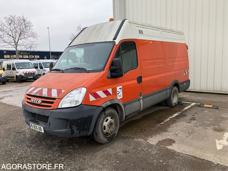 IVECO - 50C15 - 2007 / 332349 KM (P2001860) - Fourgon utilitaire: photos 2 IVECO - 50C15 - 2007 / 332349 KM (P2001860) - Fourgon utilitaire: photos 2
