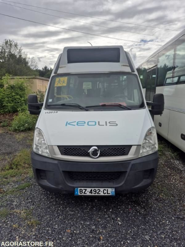 IVECO BUS DAILY N°112039 - Minibus, Transport de personnes: photos 1 IVECO BUS DAILY N°112039 - Minibus, Transport de personnes: photos 1