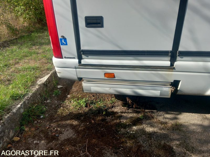 IVECO DAILY N°092054 - Minibus, Transport de personnes: photos 4 IVECO DAILY N°092054 - Minibus, Transport de personnes: photos 4