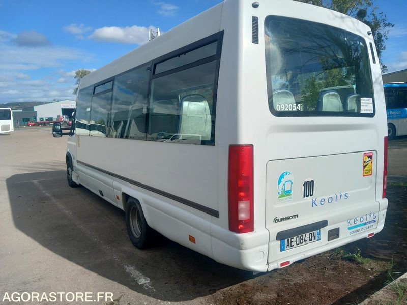IVECO DAILY N°092054 - Minibus, Transport de personnes: photos 3 IVECO DAILY N°092054 - Minibus, Transport de personnes: photos 3