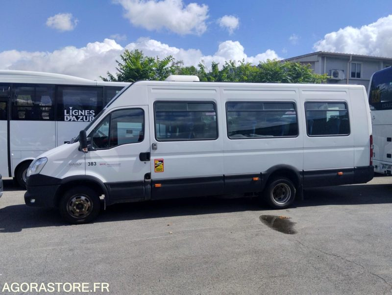 IVECO DAILY N°142064 - Minibus, Transport de personnes: photos 5 IVECO DAILY N°142064 - Minibus, Transport de personnes: photos 5