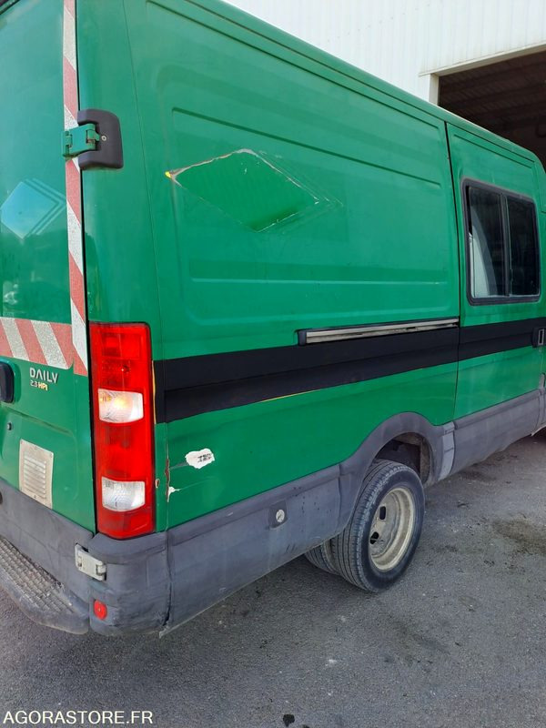 IVECO Daily 35C12 - 2008 - 168450 KM - P1507313 - Fourgon utilitaire: photos 3 IVECO Daily 35C12 - 2008 - 168450 KM - P1507313 - Fourgon utilitaire: photos 3