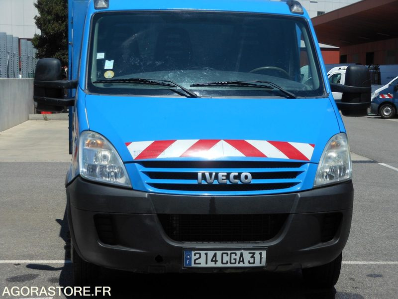 Iveco Daily 35C15 3.0 litres 146cv tri benne - Véhicule utilitaire benne: photos 2 Iveco Daily 35C15 3.0 litres 146cv tri benne - Véhicule utilitaire benne: photos 2