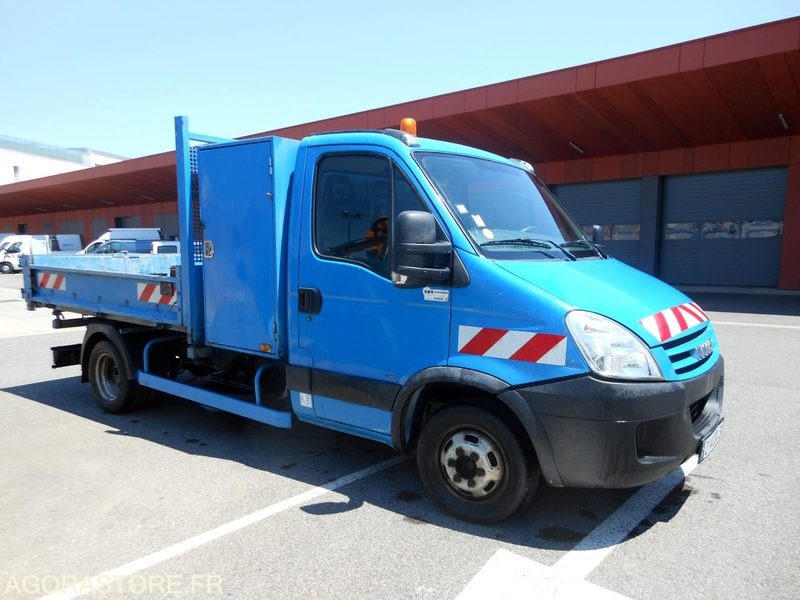 Iveco Daily 35C15 3.0 litres 146cv tri benne - Véhicule utilitaire benne: photos 3 Iveco Daily 35C15 3.0 litres 146cv tri benne - Véhicule utilitaire benne: photos 3