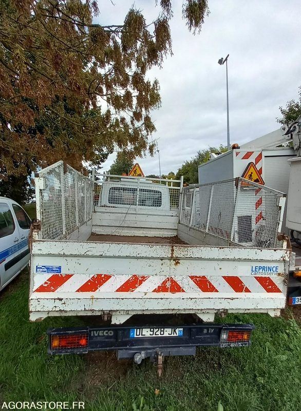 Iveco Daily - DL928JK - Fourgon utilitaire: photos 5 Iveco Daily - DL928JK - Fourgon utilitaire: photos 5