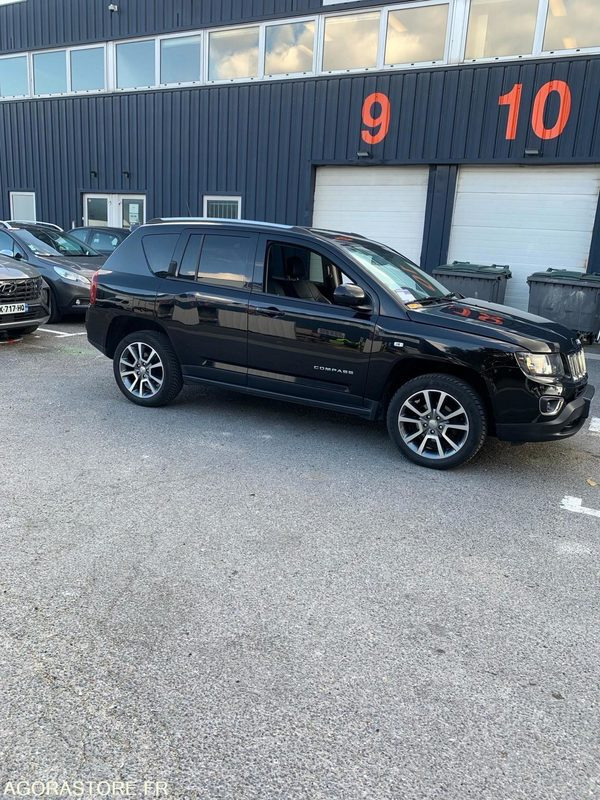 JEEP COMPASS LIMITED 2014 102852KM - SUV: photos 3 JEEP COMPASS LIMITED 2014 102852KM - SUV: photos 3