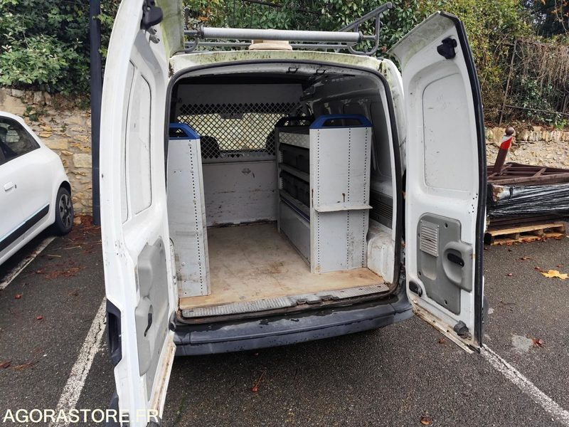 Kangoo - 2006 - 10697kms - sans carte grise (FIV) - Fourgonnette: photos 4 Kangoo - 2006 - 10697kms - sans carte grise (FIV) - Fourgonnette: photos 4