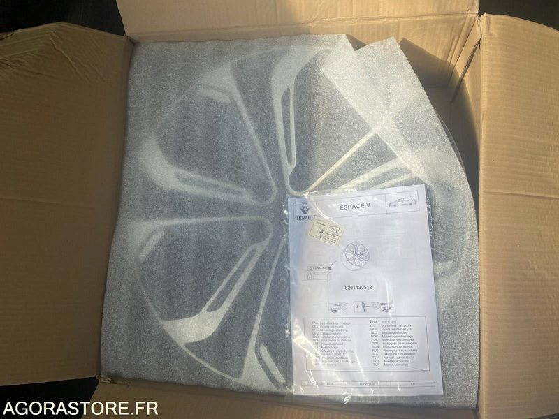 LOT DE 56 JANTES ALUMINIUM ORIGINE RENAULT ESPACE V EN 20 POUCES BI-TON - Outil/ Équipement: photos 4 LOT DE 56 JANTES ALUMINIUM ORIGINE RENAULT ESPACE V EN 20 POUCES BI-TON - Outil/ Équipement: photos 4