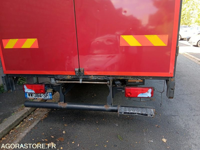 MAN TGL 7.150 ANNEE 2011- 7.5T - 385 000 KMS - Camion fourgon: photos 4 MAN TGL 7.150 ANNEE 2011- 7.5T - 385 000 KMS - Camion fourgon: photos 4