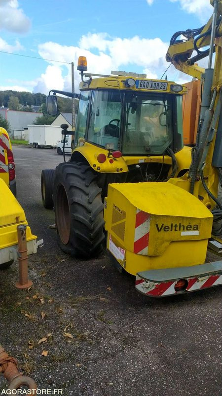MASSEY FERGUSSIN 6445 DYNA-6 - 2008 - 6022kms - Tracteur agricole: photos 2 MASSEY FERGUSSIN 6445 DYNA-6 - 2008 - 6022kms - Tracteur agricole: photos 2