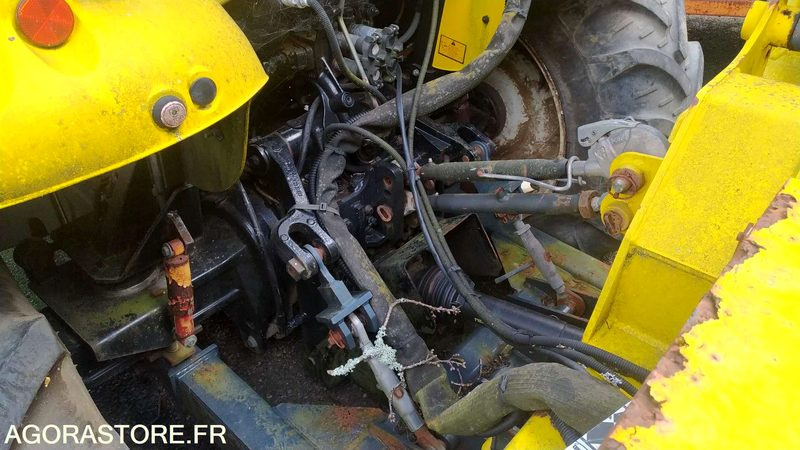 MASSEY FERGUSSIN 6445 DYNA-6 - 2008 - 6022kms - Tracteur agricole: photos 4 MASSEY FERGUSSIN 6445 DYNA-6 - 2008 - 6022kms - Tracteur agricole: photos 4