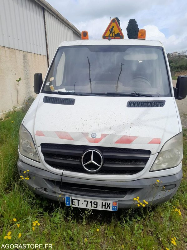 MERCEDES 315 - HYDROCUREUSE // ET719HX // 2007 213567KM // ÉTAT MOTEUR INCONNU - Camion hydrocureur: photos 1 MERCEDES 315 - HYDROCUREUSE // ET719HX // 2007 213567KM // ÉTAT MOTEUR INCONNU - Camion hydrocureur: photos 1