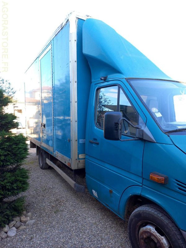 MERCEDES 411 SPRINTER - Fourgon utilitaire: photos 2 MERCEDES 411 SPRINTER - Fourgon utilitaire: photos 2