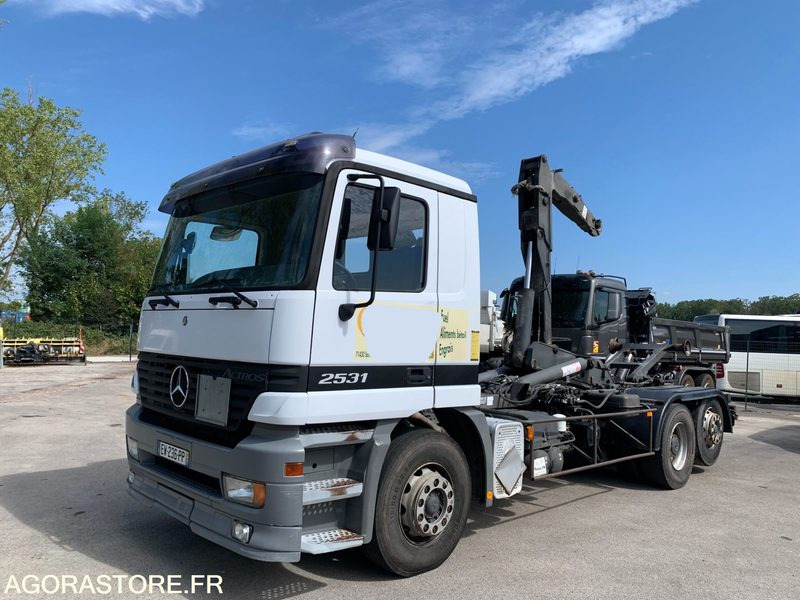 MERCEDES 6x2 - ACTROS 2531 - 1999 / 515000 KM - Camion ampliroll: photos 1 MERCEDES 6x2 - ACTROS 2531 - 1999 / 515000 KM - Camion ampliroll: photos 1