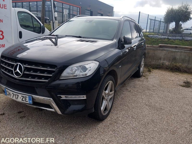 MERCEDES CLASSE ML 350 3.0 CDI BLUETEC V6 TURBO 4-MATIC - SUV: photos 1 MERCEDES CLASSE ML 350 3.0 CDI BLUETEC V6 TURBO 4-MATIC - SUV: photos 1
