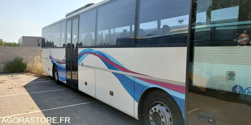 MERCEDES INTOURO N°093029 - Minibus, Transport de personnes: photos 4 MERCEDES INTOURO N°093029 - Minibus, Transport de personnes: photos 4