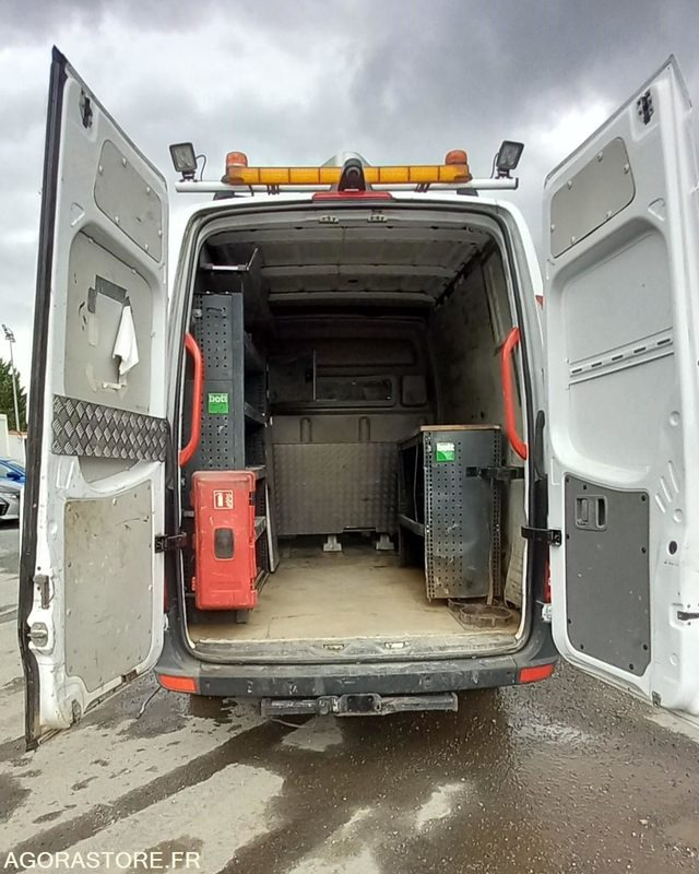 MERCEDES SPRINTER diesel - Année 2018 - 349.100km - Fourgon utilitaire: photos 5 MERCEDES SPRINTER diesel - Année 2018 - 349.100km - Fourgon utilitaire: photos 5