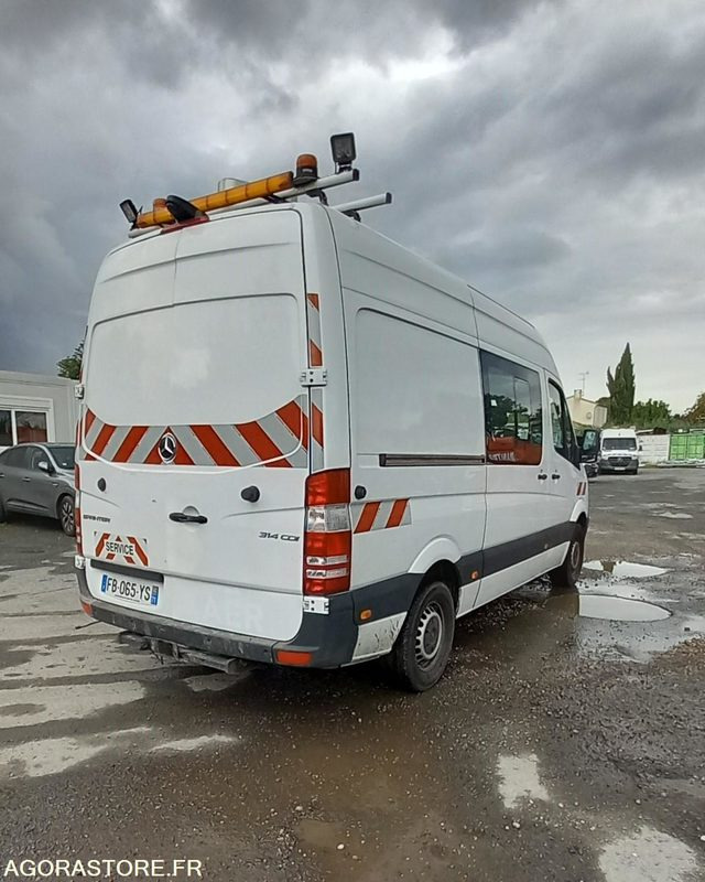 MERCEDES SPRINTER diesel - Année 2018 - 349.100km - Fourgon utilitaire: photos 4 MERCEDES SPRINTER diesel - Année 2018 - 349.100km - Fourgon utilitaire: photos 4