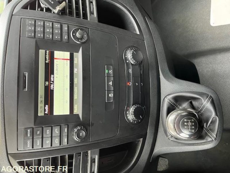 MERCEDES VITO MIXTO 116 CDI LONG 5 PLACES - 2021 - 193 000km - Fourgon utilitaire: photos 4 MERCEDES VITO MIXTO 116 CDI LONG 5 PLACES - 2021 - 193 000km - Fourgon utilitaire: photos 4