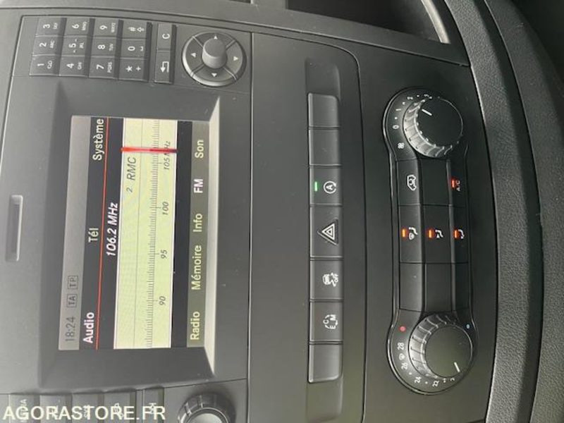 MERCEDES VITO MIXTO 119 CDI LONG 4X4 7G-TRONIC 6 PLACES - Fourgon utilitaire: photos 3 MERCEDES VITO MIXTO 119 CDI LONG 4X4 7G-TRONIC 6 PLACES - Fourgon utilitaire: photos 3