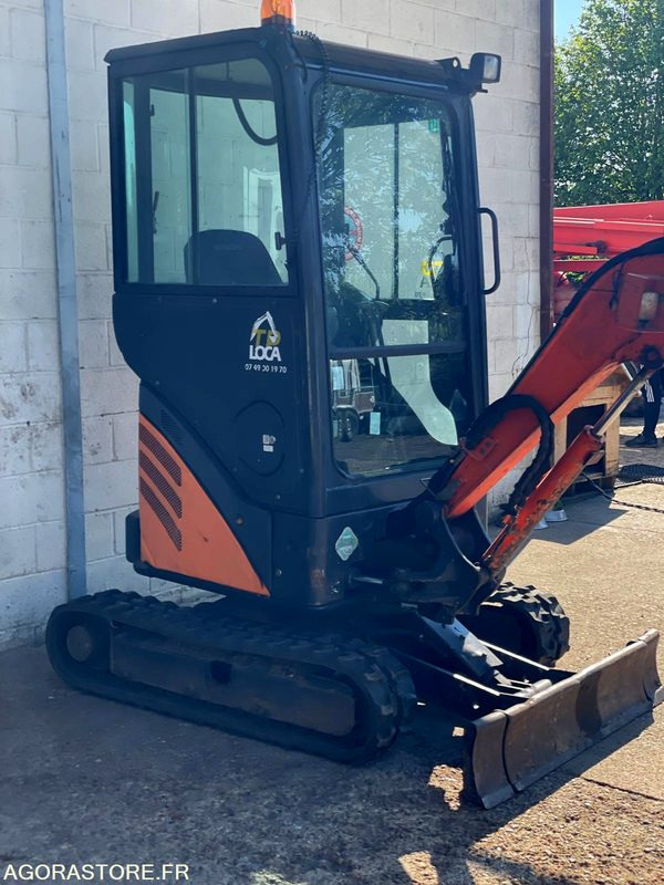MINI-PELLE SUR CHENILLE CAOUTCHOUC HITACHI ZX17U-2 15CV 1.9T AVEC 3 GODETS - Pelle: photos 4 MINI-PELLE SUR CHENILLE CAOUTCHOUC HITACHI ZX17U-2 15CV 1.9T AVEC 3 GODETS - Pelle: photos 4