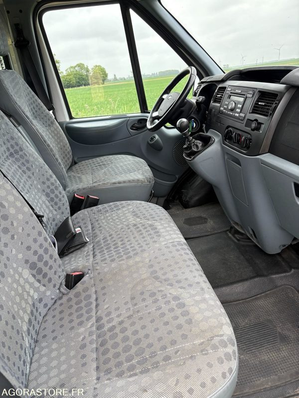 MINIBUS FORD TRANSIT Moteur neuf - Minibus, Transport de personnes: photos 4 MINIBUS FORD TRANSIT Moteur neuf - Minibus, Transport de personnes: photos 4
