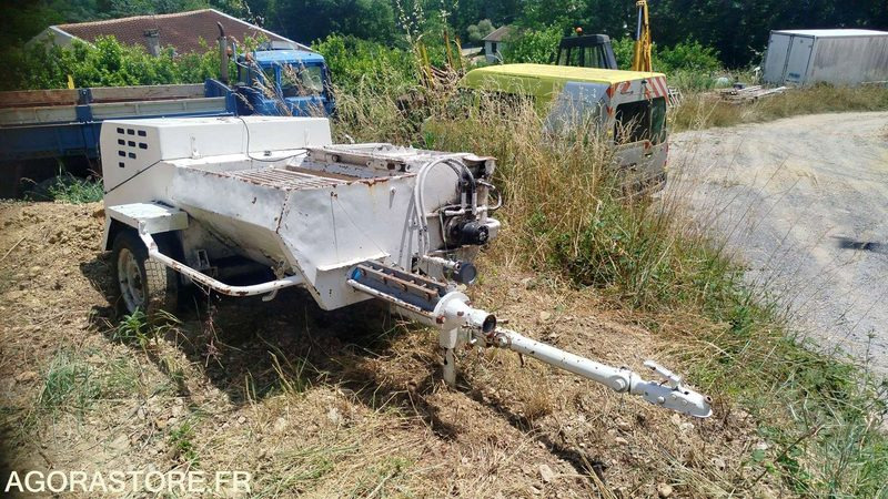 Machine a crepire Matco - Travaux routiers: photos 1 Machine a crepire Matco - Travaux routiers: photos 1