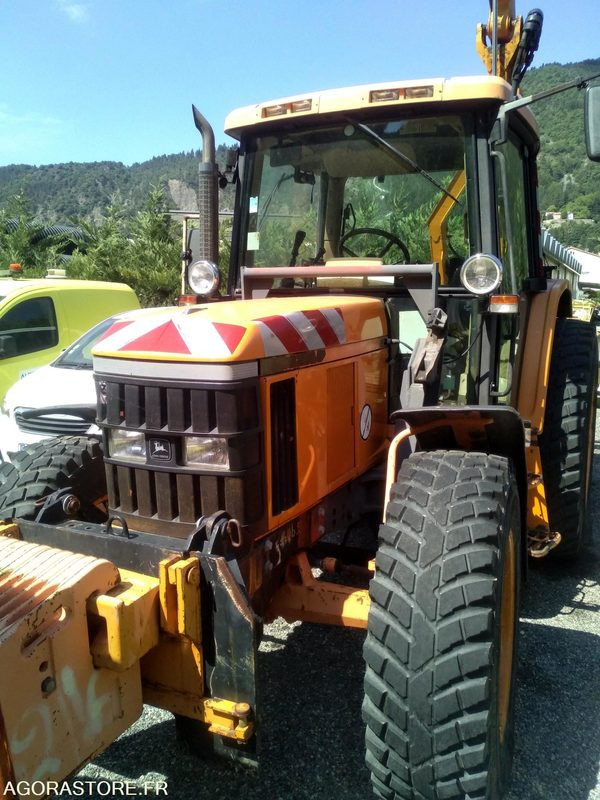 Tracteur John Deere 6220 4X4 - 2006 - 10558 heures avec épareuse NOREMAT Tonica - Machine agricole: photos 5 Tracteur John Deere 6220 4X4 - 2006 - 10558 heures avec épareuse NOREMAT Tonica - Machine agricole: photos 5