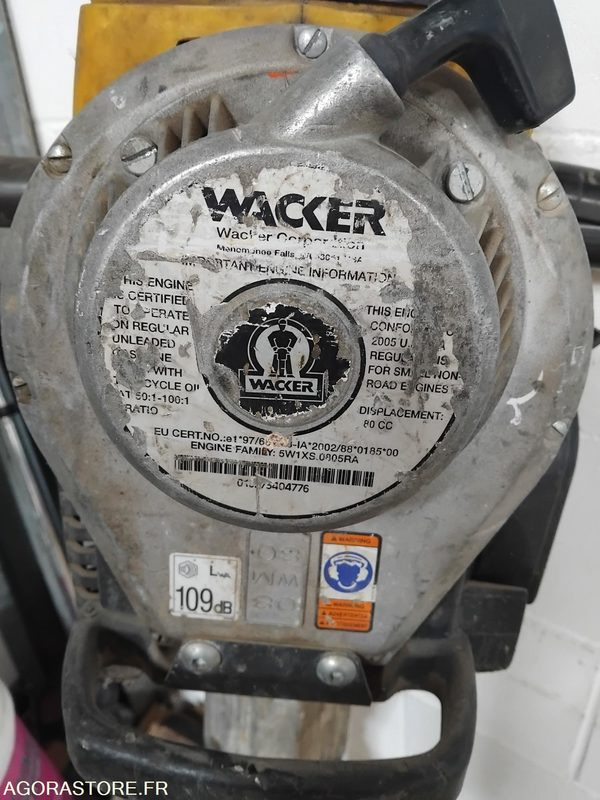 Marteau piqueur thermique Wacker Neuson BH55 - Matériel de chantier: photos 4 Marteau piqueur thermique Wacker Neuson BH55 - Matériel de chantier: photos 4