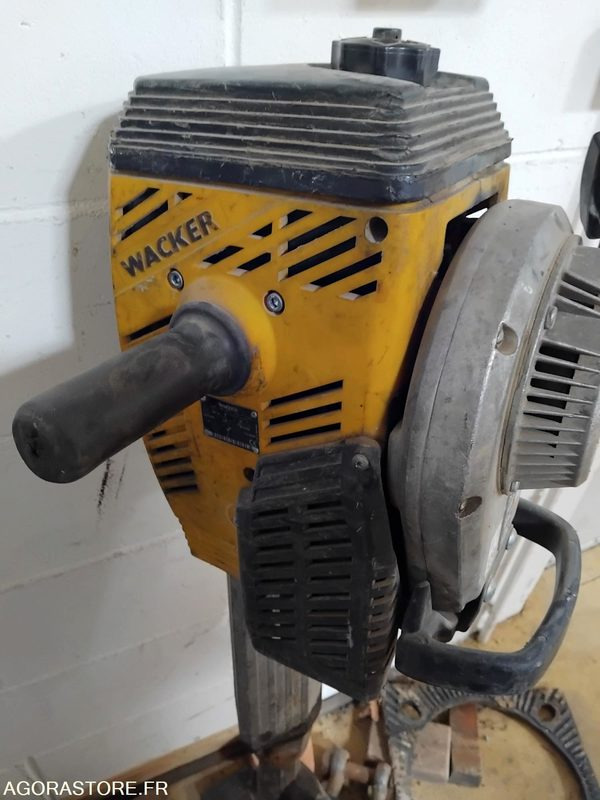 Marteau piqueur thermique Wacker Neuson BH55 - Matériel de chantier: photos 2 Marteau piqueur thermique Wacker Neuson BH55 - Matériel de chantier: photos 2