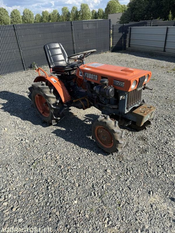 Micro Tracteur KUBOTA B5000 4X4 - Tracteur agricole: photos 3 Micro Tracteur KUBOTA B5000 4X4 - Tracteur agricole: photos 3
