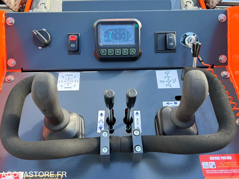 Mini chargeuse a chenilles 48cv - 2023 - Chargeuse compacte sur chenilles: photos 4 Mini chargeuse a chenilles 48cv - 2023 - Chargeuse compacte sur chenilles: photos 4