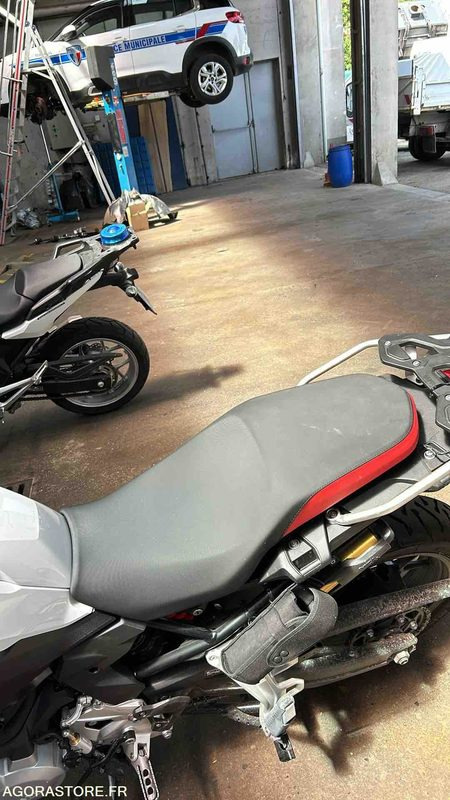 Moto BMW GSf750 2023 - Motocyclette: photos 4 Moto BMW GSf750 2023 - Motocyclette: photos 4