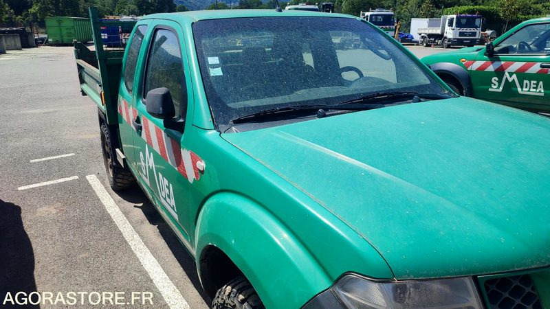 Nissan Pick-up Benne - Fourgon plateau: photos 3 Nissan Pick-up Benne - Fourgon plateau: photos 3