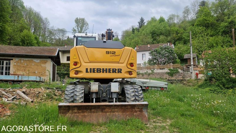 PELLE A PNEUS A912 COMPACT 2 godets - LIEBHERR - 2019 - 2820h - Pelle: photos 3 PELLE A PNEUS A912 COMPACT 2 godets - LIEBHERR - 2019 - 2820h - Pelle: photos 3