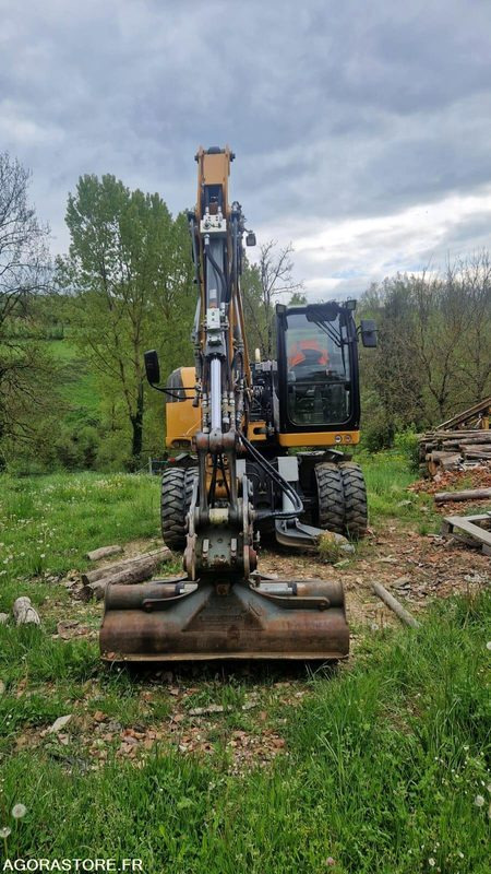 PELLE A PNEUS A912 COMPACT 2 godets - LIEBHERR - 2019 - 2820h - Pelle: photos 4 PELLE A PNEUS A912 COMPACT 2 godets - LIEBHERR - 2019 - 2820h - Pelle: photos 4