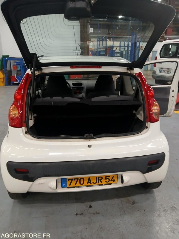 Voiture PEUGEOT  107 - 2008 - 142642 KM: photos 8