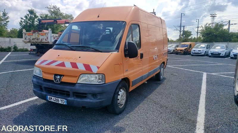 PEUGEOT BOXER - 2022 - 198585kms - Fourgon utilitaire: photos 3 PEUGEOT BOXER - 2022 - 198585kms - Fourgon utilitaire: photos 3