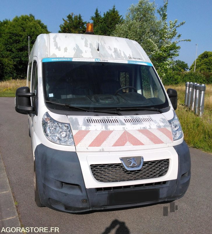 PEUGEOT BOXER 9 PLACES - Fourgon utilitaire: photos 3 PEUGEOT BOXER 9 PLACES - Fourgon utilitaire: photos 3