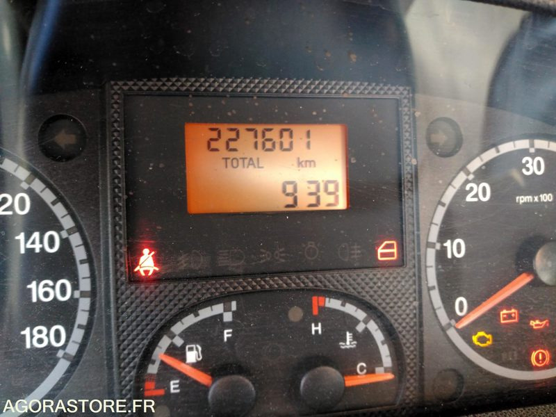 PEUGEOT BOXER 9 PLACES - Fourgon utilitaire: photos 5 PEUGEOT BOXER 9 PLACES - Fourgon utilitaire: photos 5