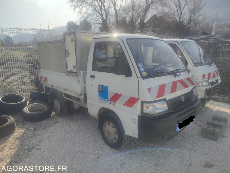 PIAGGIO 866 CZT 38 PORTER VENDU POUR PIECES VENDU SANS CONTROLE TECHNIQUE - Véhicule utilitaire benne: photos 2 PIAGGIO 866 CZT 38 PORTER VENDU POUR PIECES VENDU SANS CONTROLE TECHNIQUE - Véhicule utilitaire benne: photos 2