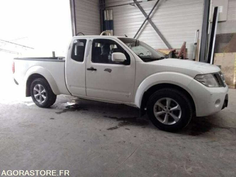 PICK UP - NISSAN - NAVARA - 2011 / 217 226 KM - BM-110-TG (00909-M20430) - Pick-up: photos 3 PICK UP - NISSAN - NAVARA - 2011 / 217 226 KM - BM-110-TG (00909-M20430) - Pick-up: photos 3