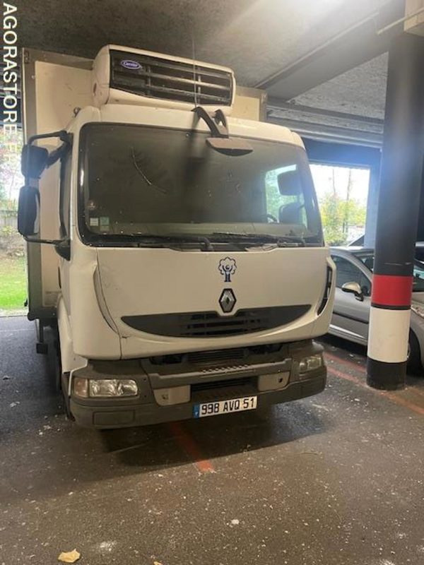 POID LOURD RENAULT MIDLUM - Camion frigorifique: photos 2 POID LOURD RENAULT MIDLUM - Camion frigorifique: photos 2