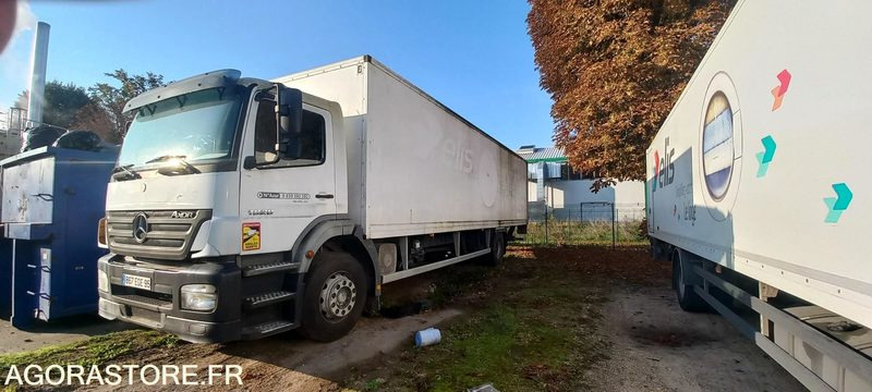 PORTEUR MERCEDES - 2006 - 581398 Kms - Camion fourgon: photos 1 PORTEUR MERCEDES - 2006 - 581398 Kms - Camion fourgon: photos 1
