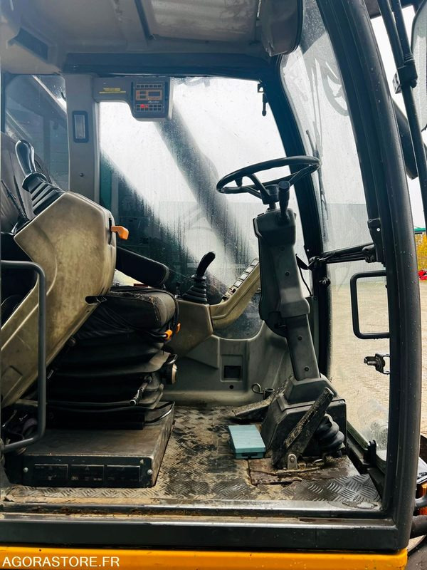 Pelle Pelle Mecalac 14 MBX - 2003 / 9940 HEURES: photos 9 Pelle Pelle Mecalac 14 MBX - 2003 / 9940 HEURES: photos 9