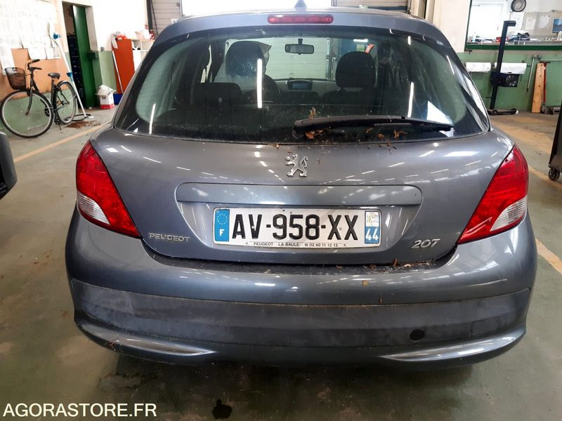 Peugeot 207 1.4 l essence - Voiture: photos 4 Peugeot 207 1.4 l essence - Voiture: photos 4