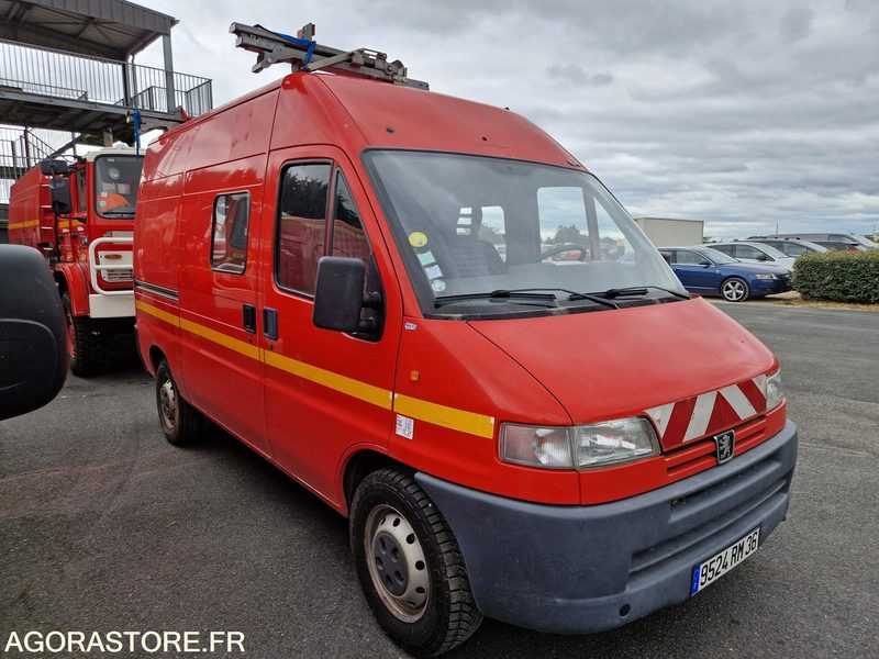 Peugeot Boxer - 9524RM36 - Fourgon utilitaire: photos 2 Peugeot Boxer - 9524RM36 - Fourgon utilitaire: photos 2