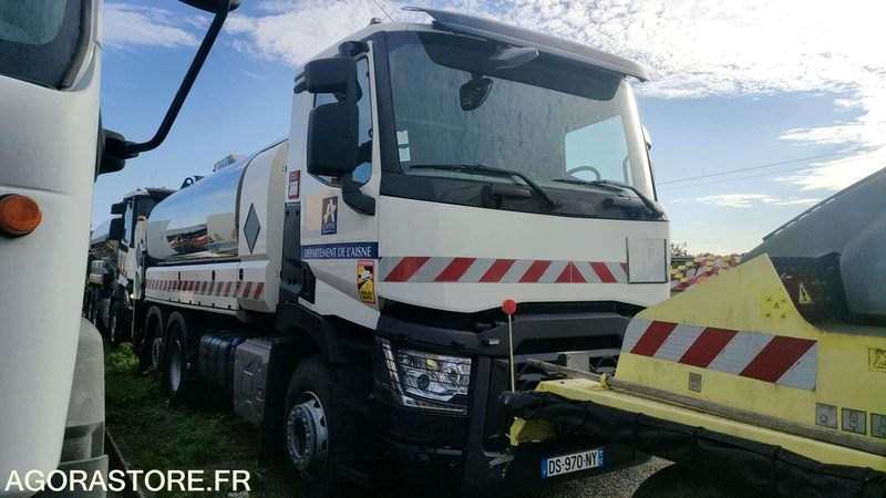 RENAULT C380 - 2015 - 56483 KM - Répandeuse: photos 2 RENAULT C380 - 2015 - 56483 KM - Répandeuse: photos 2