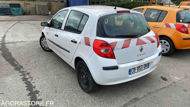 RENAULT CLIO - 2007 - 137569 KM - Voiture: photos 4 RENAULT CLIO - 2007 - 137569 KM - Voiture: photos 4