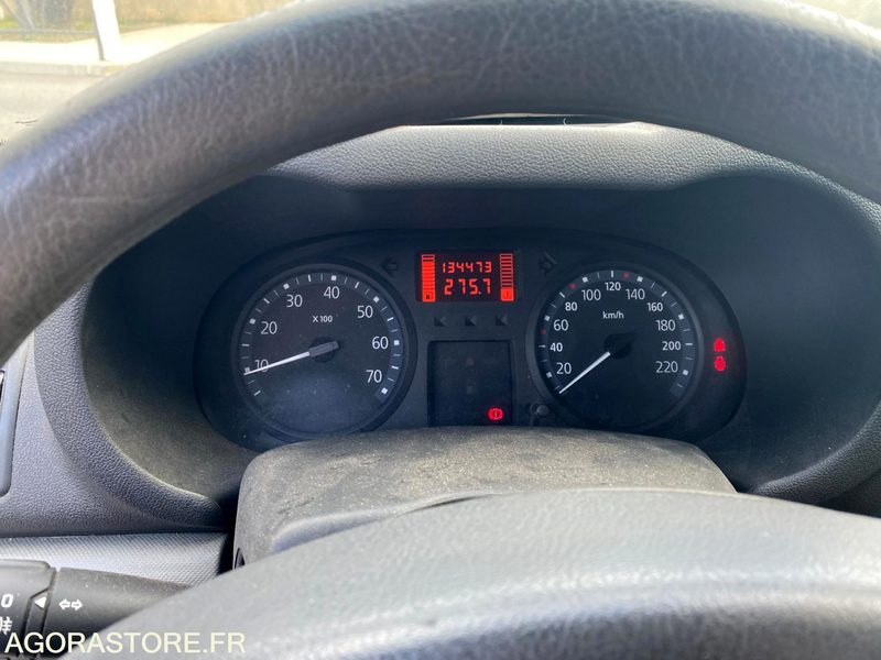 RENAULT CLIO 3 - Voiture: photos 4 RENAULT CLIO 3 - Voiture: photos 4